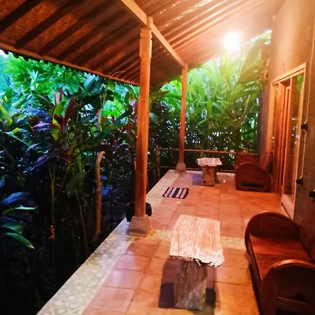 Umah Kayu 1-Menjangan Homestay